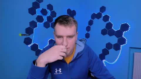 Snapshot of naughty_bob_ chatting on December 18, 9:59 am Bob online show from December 18, 9:59 am