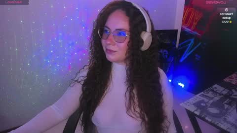 Snapshot of naughty_butt chatting on April 9, 5:29 am Megan online show from April 9, 5:29 am