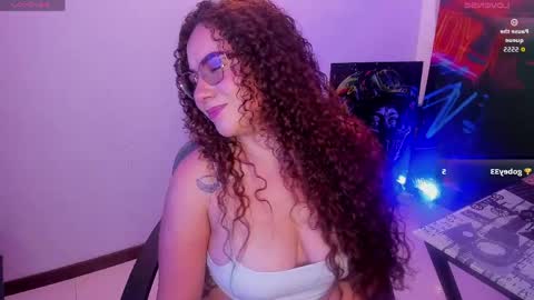 Snapshot of naughty_butt chatting on April 12, 5:29 pm Megan online show from April 12, 5:29 pm