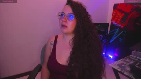 Snapshot of naughty_butt chatting on April 23, 4:57 am Megan online show from April 23, 4:57 am