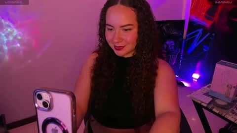 Snapshot of naughty_butt chatting on May 11, 2:39 am Megan online show from May 11, 2:39 am