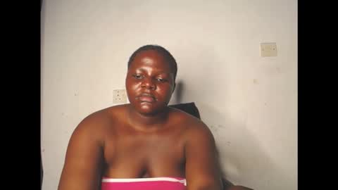 Snapshot of naughty_cunt0 chatting on October 16, 9:43 am Amara online show from October 16, 9:43 am