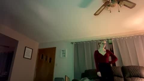 Naughty Dreamer online show from February 15, 5:48 am