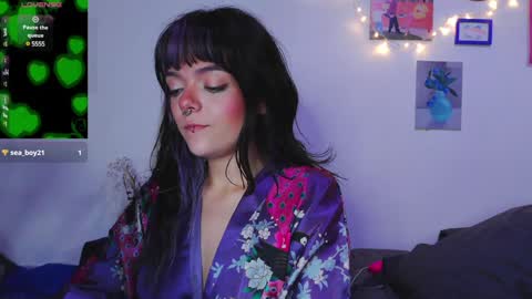 Em  please help me reach 100 thumbs up 3 online show from December 14, 10:56 am