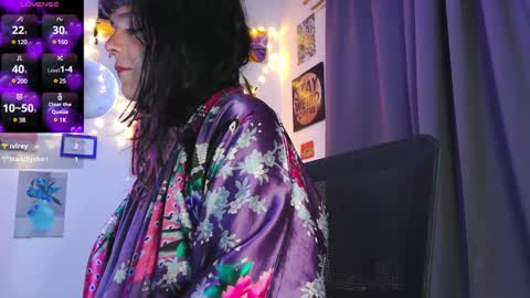 Em  please help me reach 100 thumbs up 3 online show from January 13, 4:07 am