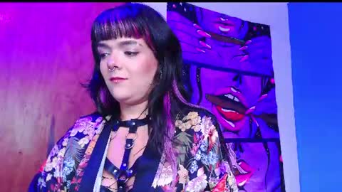 Snapshot of naughty_em_17 chatting on August 2, 8:29 pm Em please help me reach 100 thumbs up 3 online show from August 2, 8:29 pm