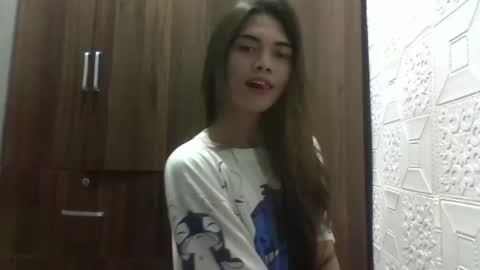 Snapshot of naughty_emmats chatting on December 14, 5:07 am emma online show from December 14, 5:07 am