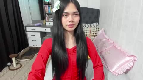 Snapshot of naughty_emmats chatting on January 8, 5:37 pm emma online show from January 8, 5:37 pm