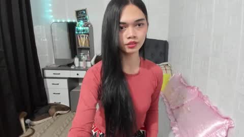 Snapshot of naughty_emmats chatting on January 14, 8:37 pm emma online show from January 14, 8:37 pm