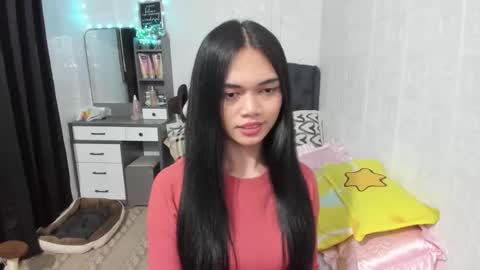 Snapshot of naughty_emmats chatting on January 17, 12:10 am emma online show from January 17, 12:10 am