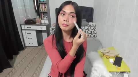 Snapshot of naughty_emmats chatting on February 2, 2:59 am emma online show from February 2, 2:59 am