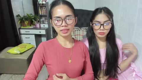 Snapshot of naughty_emmats chatting on February 25, 3:42 am emma online show from February 25, 3:42 am