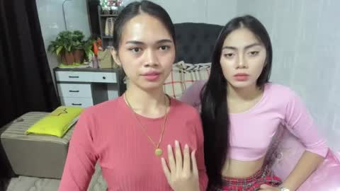 Snapshot of naughty_emmats chatting on February 28, 1:58 am emma online show from February 28, 1:58 am