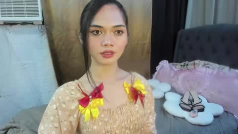 Snapshot of naughty_emmats chatting on November 10, 4:55 am emma online show from November 10, 4:55 am