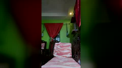 naughty_gela19 online show from June 18, 1:06 am