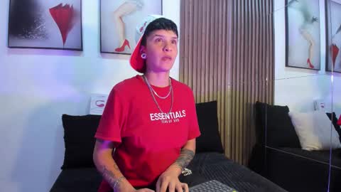 sam online show from February 19, 4:52 am