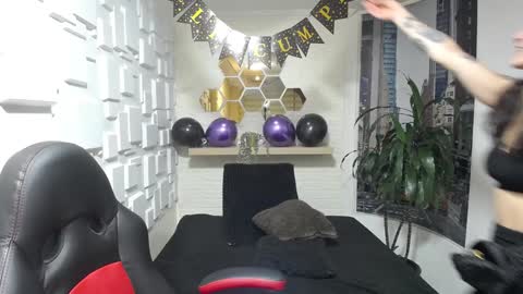 Kitten online show from December 31, 10:48 am