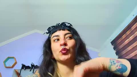 Kitten online show from October 8, 7:55 pm