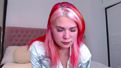 Snapshot of naughty_kittyy1 chatting on October 14, 8:53 pm Maria online show from October 14, 8:53 pm