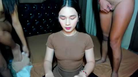 LEIGH online show from June 14, 10:23 pm
