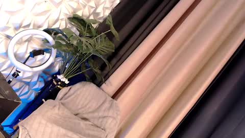 GODDESS LEXIE online show from December 9, 4:37 pm