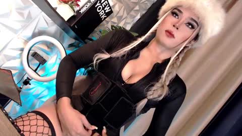 GODDESS LEXIE online show from January 4, 9:20 pm