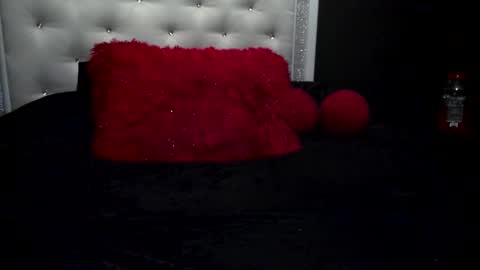 Snapshot of naughty_nurse132 chatting on February 22, 12:16 am naughty_nurse132 online show from February 22, 12:16 am