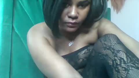 Snapshot of naughty_queen25 chatting on September 17, 1:46 pm queen online show from September 17, 1:46 pm