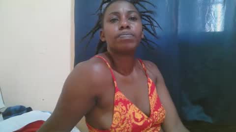 Snapshot of naughty_slender2 chatting on September 29, 10:42 am jn online show from September 29, 10:42 am