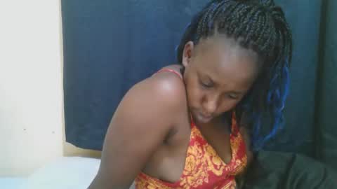 Snapshot of naughty_slender2 chatting on October 10, 5:45 pm jn online show from October 10, 5:45 pm