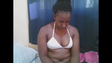 Snapshot of naughty_slender2 chatting on October 12, 12:59 pm jn online show from October 12, 12:59 pm