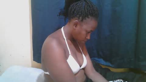 Snapshot of naughty_slender2 chatting on October 14, 2:56 am jn online show from October 14, 2:56 am