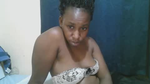 Snapshot of naughty_slender2 chatting on October 20, 2:12 am jn online show from October 20, 2:12 am