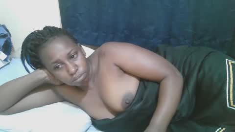 Snapshot of naughty_slender2 chatting on October 21, 3:07 am jn online show from October 21, 3:07 am