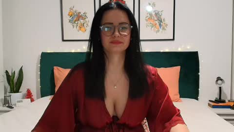 Snapshot of naughtybrunettexxx chatting on December 11, 3:47 pm NaughtyBrunetteXXX online show from December 11, 3:47 pm