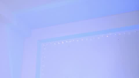 Snapshot of naughtybunnyy_1 chatting on April 9, 11:43 pm online show from April 9, 11:43 pm