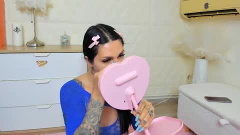 Snapshot of naughtycleo chatting on May 4, 3:13 am cleo online show from May 4, 3:13 am