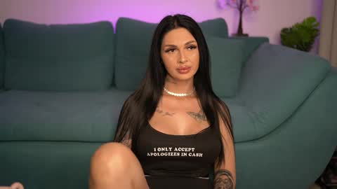 Snapshot of naughtycleo chatting on May 29, 3:26 am cleo online show from May 29, 3:26 am