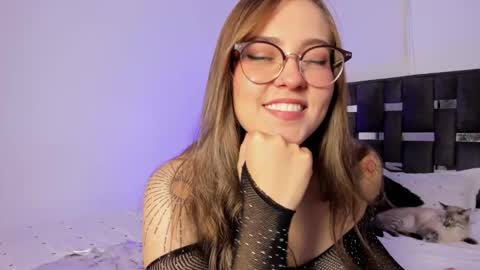 Snapshot of naughtycurvybbx chatting on November 20, 2:12 am LANAindependent model online show from November 20, 2:12 am