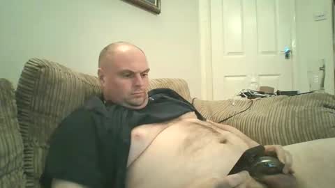 NaughtyGadget online show from April 6, 7:15 pm