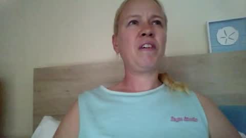 naughtyjennyblondeuk online show from April 21, 5:39 pm