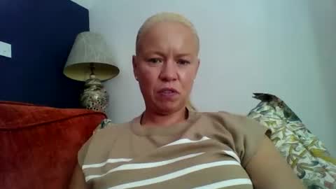 naughtyjennyblondeuk online show from July 28, 2:24 pm