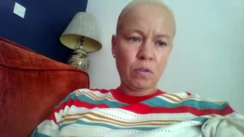 naughtyjennyblondeuk online show from July 30, 3:33 pm