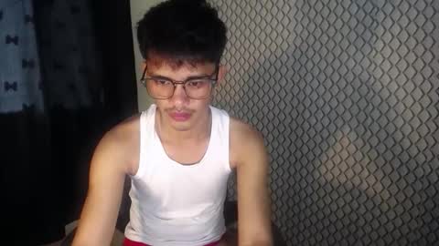 Snapshot of naughtyjosh_ chatting on April 17, 6:05 am Josh online show from April 17, 6:05 am