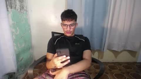 Snapshot of naughtyjosh_ chatting on April 25, 1:41 pm Josh online show from April 25, 1:41 pm