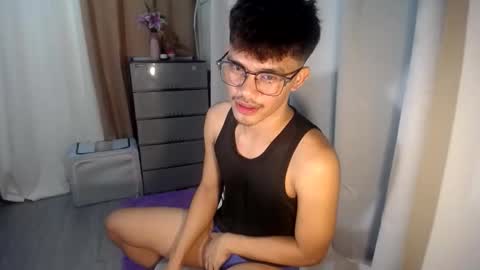 Snapshot of naughtyjosh_ chatting on May 23, 5:56 am Josh online show from May 23, 5:56 am