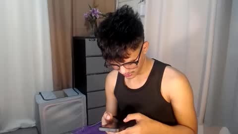 Snapshot of naughtyjosh_ chatting on May 26, 6:09 am Josh online show from May 26, 6:09 am
