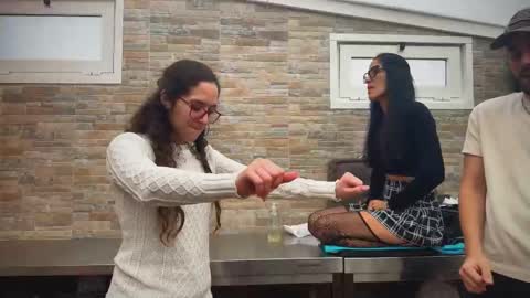 ANDREA STEPH  MIKE online show from November 19, 10:15 am