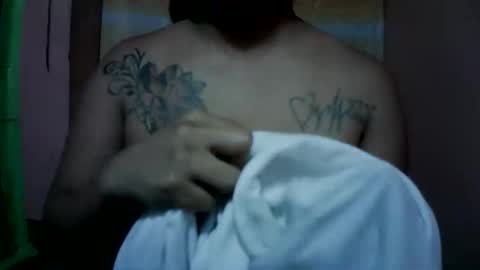 Snapshot of naughtymom_33 chatting on October 18, 2:03 am naughtymom_33 online show from October 18, 2:03 am