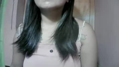 Snapshot of naughtymom_33 chatting on November 11, 8:31 pm naughtymom_33 online show from November 11, 8:31 pm